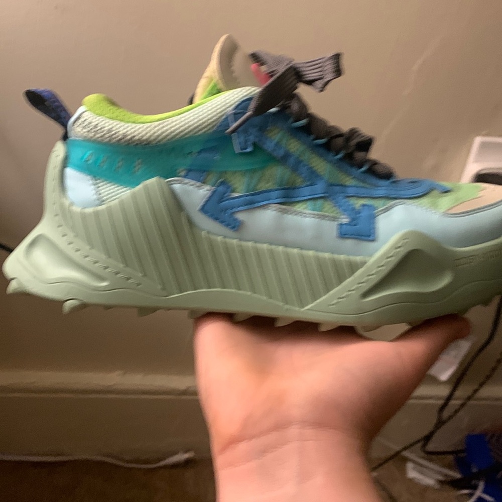 Wore them 3x gotta get rid of them don’t want them no more hurts my foot.